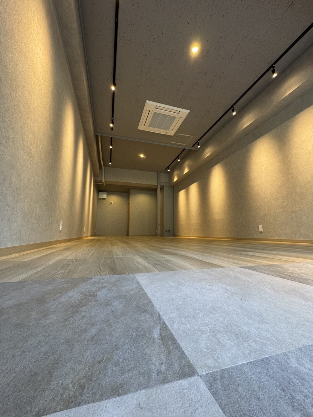 【売店舗】ブルガード市ヶ尾１階　5,280万円　利回り8.44％（年間家賃収入約446万円）横浜市青葉区市ケ尾町